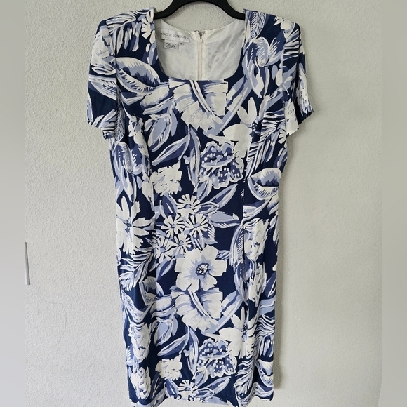 Maggy London Dress Womens Sz 14 Floral Mixed Print 100% Silk Modest Artsy - Picture 2 of 10